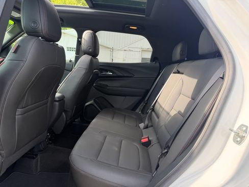 Used 2024 Chevrolet TrailBlazer RS w/ Convenience Package AWD/4WD image 35
