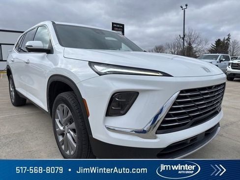 Used 2025 Buick Enclave Preferred image 1