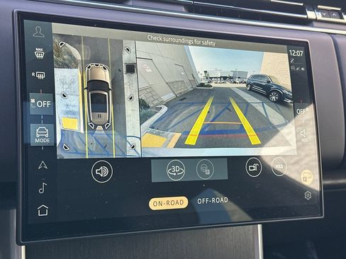 New 2025 Land Rover Range Rover SE image 23