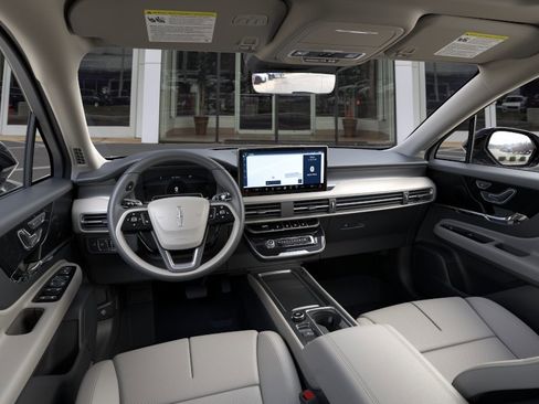 New 2026 Lincoln Corsair Premiere image 9