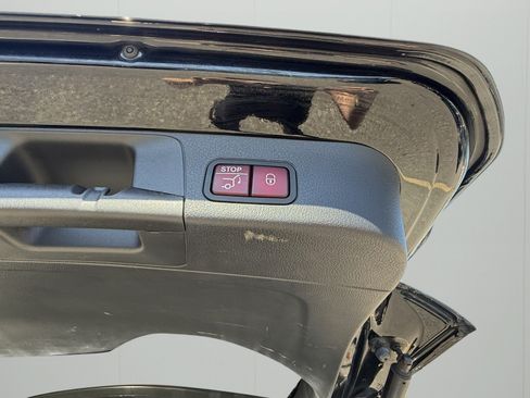 Used 2022 Mercedes-Benz GLB 250 4MATIC image 26