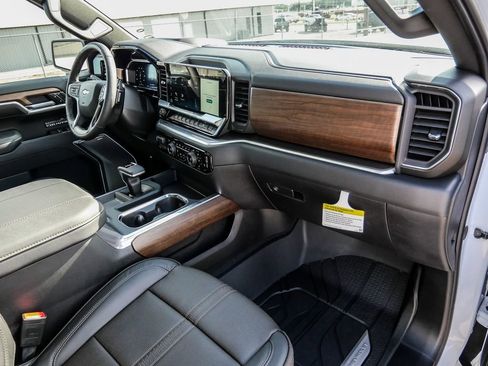New 2026 Chevrolet Silverado 1500 High Country AWD/4WD image 20