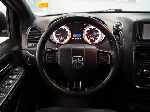 Used 2017 Dodge Grand Caravan SE image 20