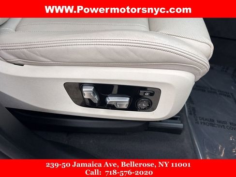 Used 2019 BMW X7 xDrive50i w/ Premium Package image 15