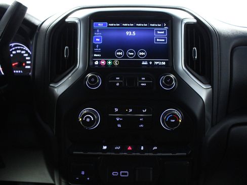 Used 2021 Chevrolet Silverado 3500 LT image 22