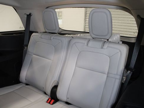New 2026 Lincoln Aviator Reserve image 26