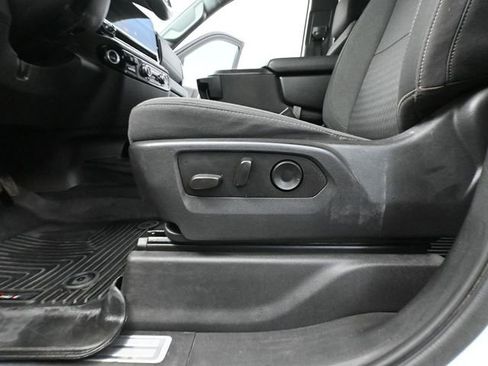 Used 2024 GMC Sierra 3500 SLE w/ SLE Convenience Package image 23