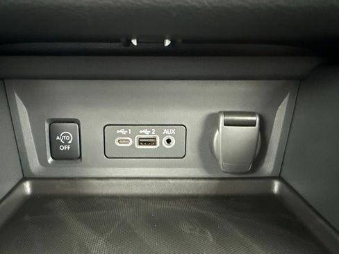 New 2025 Nissan Sentra SV image 28