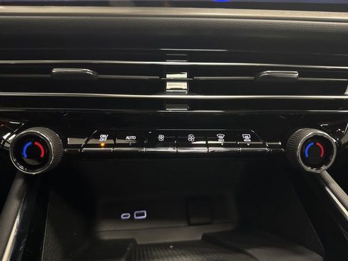 New 2026 Chevrolet Traverse LT w/ Sun and Wheel Package image 21