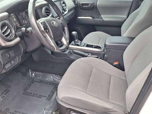 Used 2021 Toyota Tacoma SR5 image 10