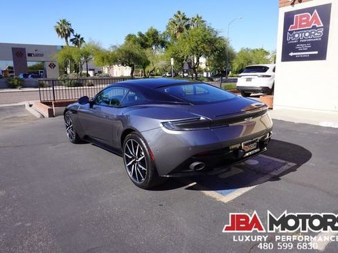 Used 2020 Aston Martin DB11 Coupe image 32