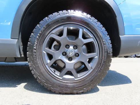 Used 2025 Honda Pilot TrailSport image 10