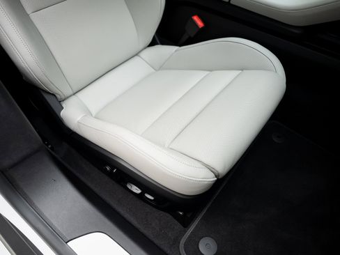 Used 2021 Porsche Taycan Turbo w/ Premium Package image 60