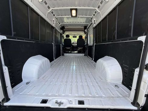 Used 2026 RAM ProMaster 2500 w/ Convenience Group FWD image 20