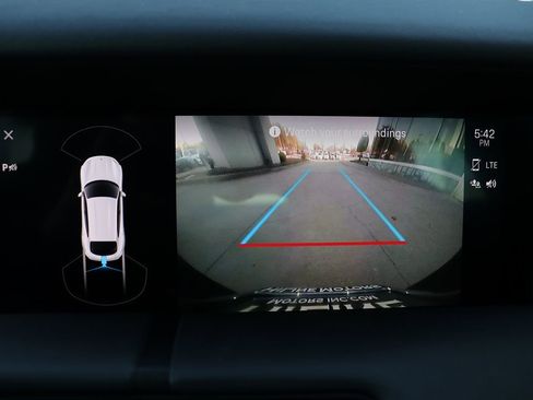 Used 2022 Porsche Taycan 4 Cross Turismo image 27