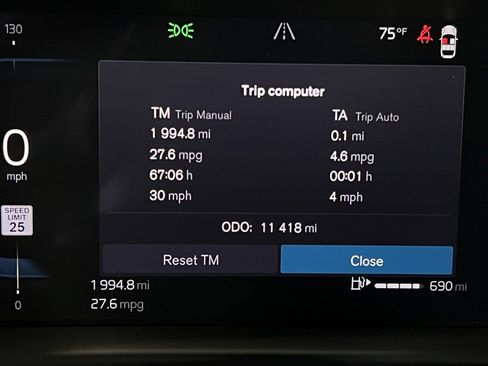 Used 2025 Volvo XC60 B5 Plus image 16