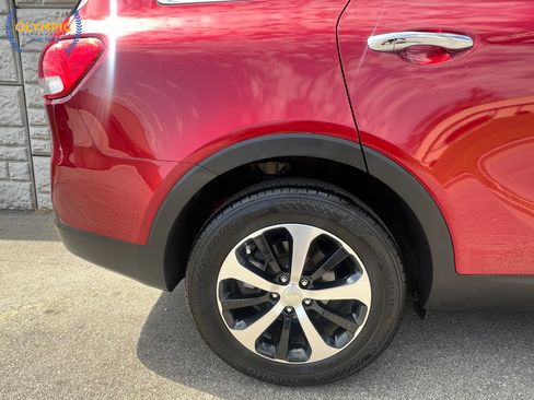 Used 2016 Kia Sorento EX image 12