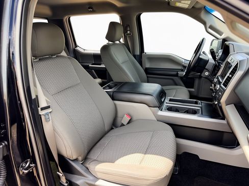 Used 2016 Ford F150 XLT w/ Equipment Group 302A Luxury RWD image 30