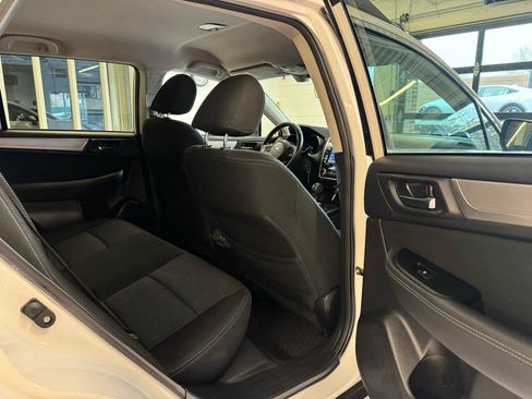 Used 2019 Subaru Outback 2.5i Premium AWD/4WD image 22
