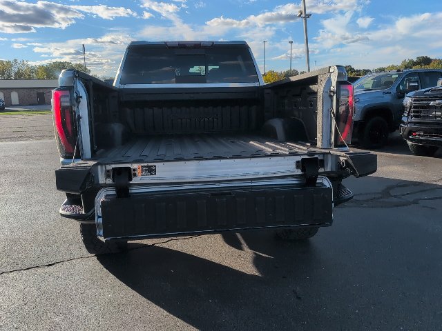 Used 2024 GMC Sierra 2500 AT4X AWD/4WD image 7