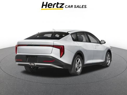 Used 2026 Kia K4 FWD image 2