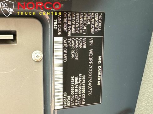 Used 2018 Mercedes-Benz Sprinter 2500 image 32