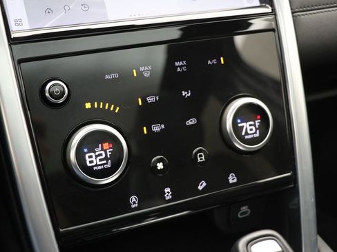 Used 2023 Land Rover Discovery Sport S image 23