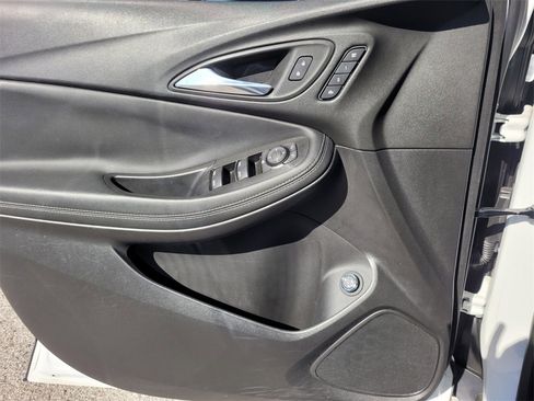 Used 2022 Buick Encore GX Essence image 20