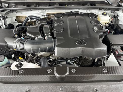 Certified 2024 Toyota 4Runner SR5 AWD/4WD image 42