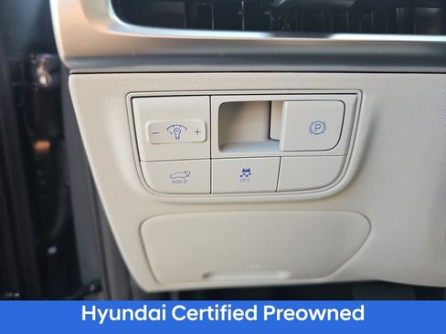 Certified 2025 Hyundai Tucson Limited FWD image 22