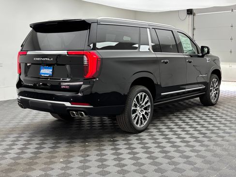 New 2026 GMC Yukon XL Denali w/ Denali Reserve Package AWD/4WD image 11