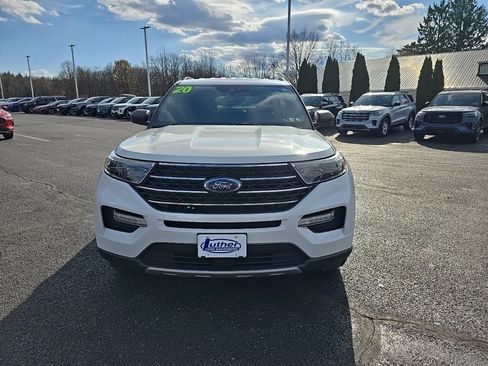 Used 2020 Ford Explorer XLT w/ Equipment Group 202A image 2