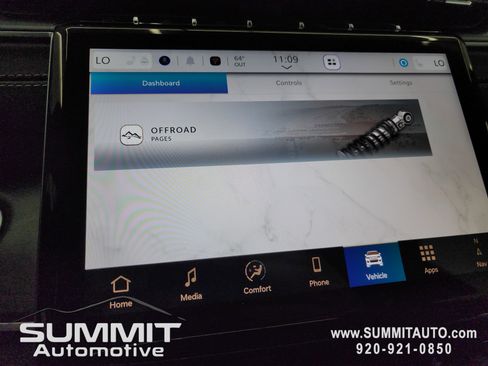 New 2025 Jeep Grand Cherokee Limited w/ Black Appearance Package image 57