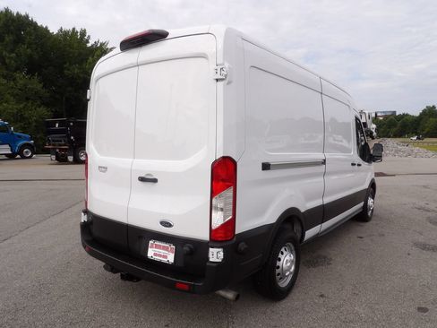 Used 2020 Ford Transit 250 Medium Roof AWD image 7