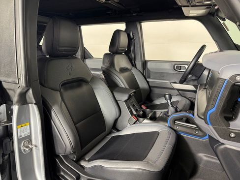 Used 2023 Ford Bronco Black Diamond image 25