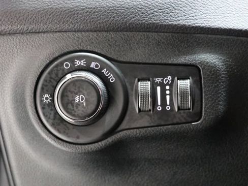 Used 2018 Jeep Compass Limited w/ Navigation Group AWD/4WD image 21