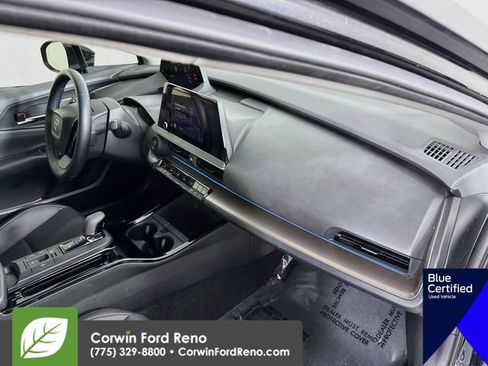 Used 2025 Toyota Prius XLE AWD/4WD image 31