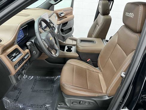 Used 2023 Chevrolet Tahoe High Country image 15