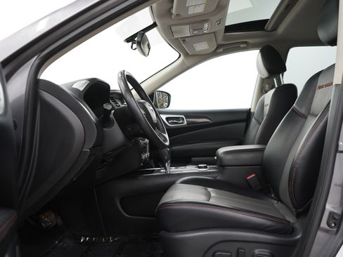 Used 2019 Nissan Pathfinder S AWD/4WD image 26