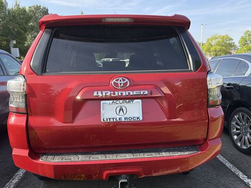 Used 2022 Toyota 4Runner SR5 Premium AWD/4WD image 5