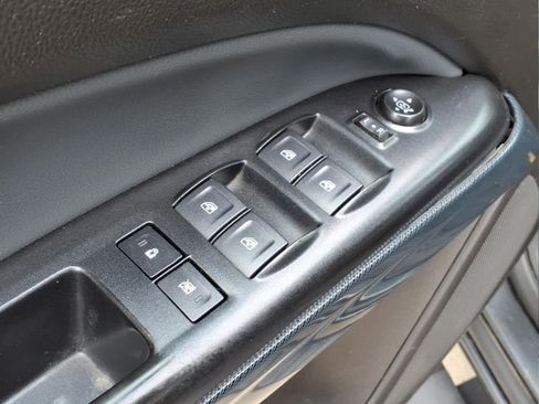 Used 2016 Chevrolet Colorado Z71 AWD/4WD image 12