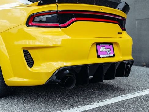 Used 2018 Dodge Charger SRT w/ Technology Group RWD image 47