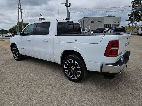 Used 2025 RAM 1500 Limited AWD/4WD image 4