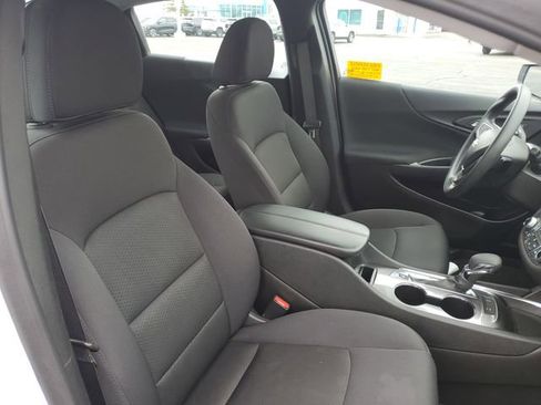 Used 2025 Chevrolet Malibu LT image 26