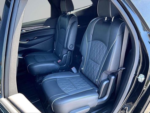 Used 2024 Buick Enclave Avenir w/ Avenir Technology Package AWD/4WD image 27