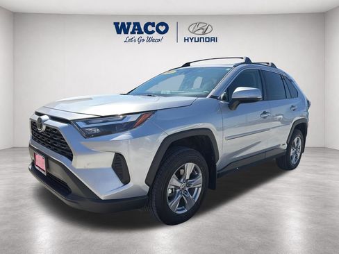 Used 2025 Toyota RAV4 XLE w/ Convenience Package AWD/4WD image 4
