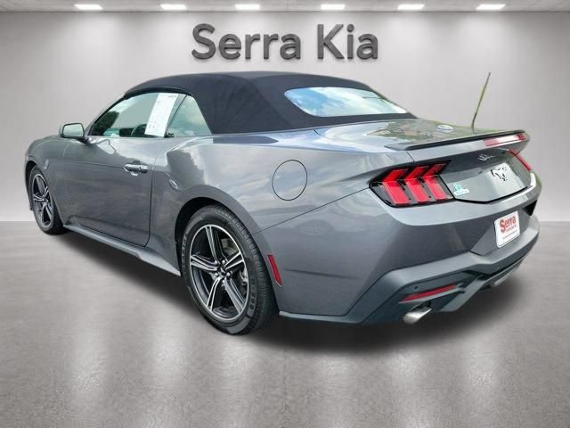 Used 2025 Ford Mustang Premium RWD image 3