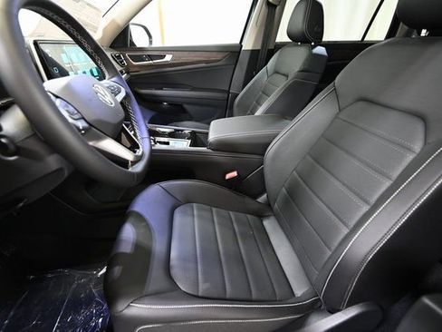 New 2026 Volkswagen Atlas SEL image 8