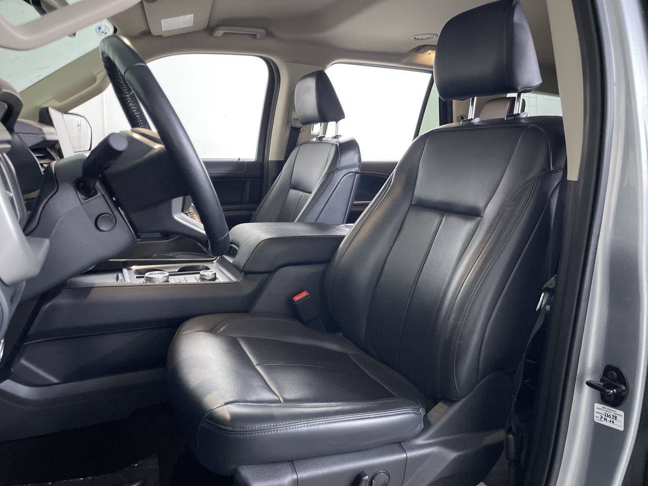 Used 2023 Ford Expedition XLT AWD/4WD image 13