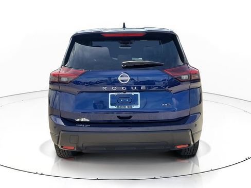 Used 2025 Nissan Rogue SV AWD/4WD image 6